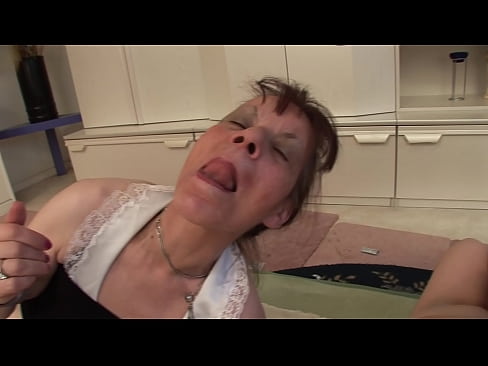 ❤️ Tha triùir aig dà sheanmhair agus aon sheanair ☑  Bhidio porn  aig porn gd.vlad-massage-salon.ru ﹏