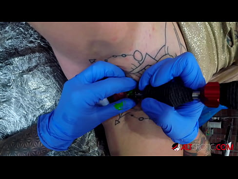 ❤️ Fìor tattooed hottie Sully Savage fhuair tattoo air a clitoris ☑  Bhidio porn  aig porn gd.vlad-massage-salon.ru ﹏